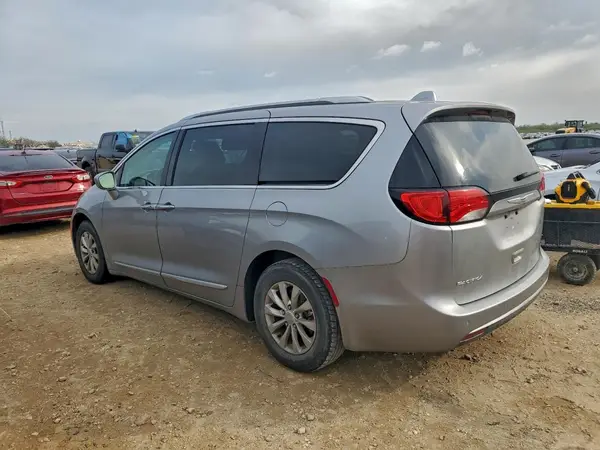 2C4RC1BG1KR561217 2019 CHRYSLER PACIFICA - Image 2
