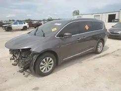 2C4RC1BG1KR561363 2019 CHRYSLER PACIFICA