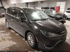 2C4RC1BG1KR570662 2019 CHRYSLER PACIFICA