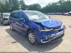 2C4RC1BG1KR593097 2019 CHRYSLER PACIFICA