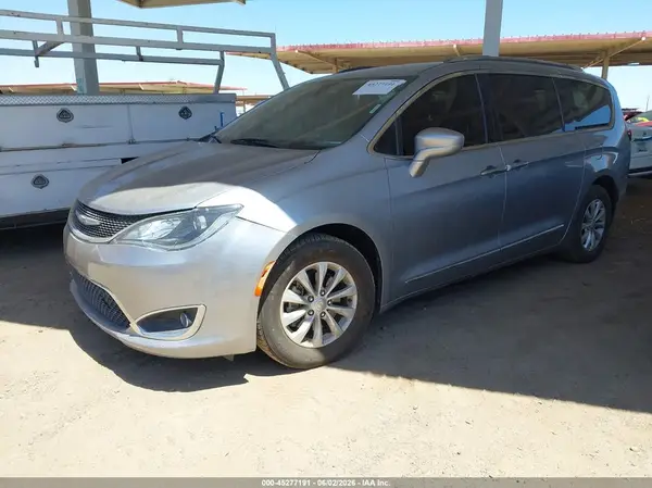 2C4RC1BG1KR609136 2019 CHRYSLER PACIFICA - Image 2
