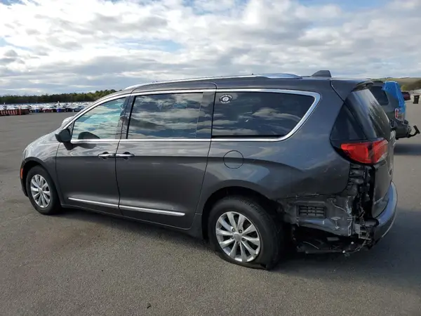 2C4RC1BG1KR613428 2019 CHRYSLER PACIFICA - Image 2