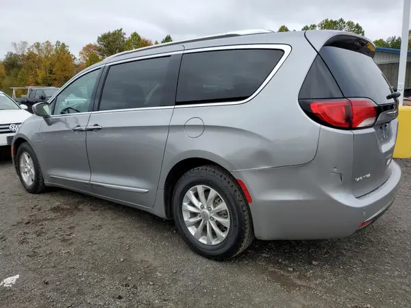2C4RC1BG1KR613574 2019 CHRYSLER PACIFICA - Image 2