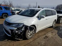 2C4RC1BG1KR625157 2019 CHRYSLER PACIFICA