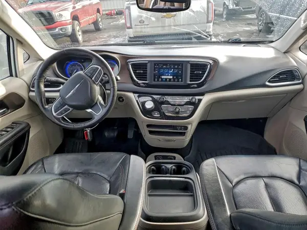 2C4RC1BG1KR625496 2019 CHRYSLER PACIFICA - Image 8