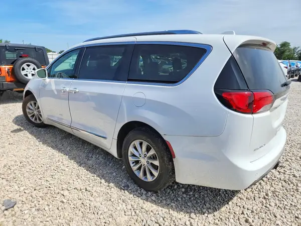 2C4RC1BG1KR634683 2019 CHRYSLER PACIFICA - Image 2