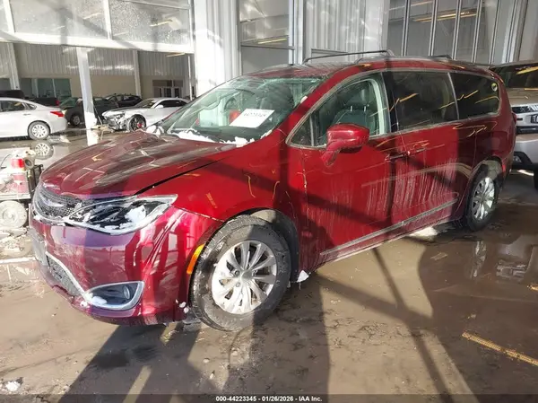 2C4RC1BG1KR643674 2019 CHRYSLER PACIFICA - Image 2