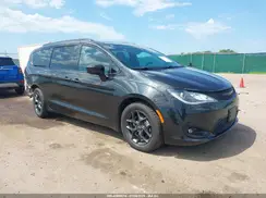 2C4RC1BG1KR644744 2019 CHRYSLER PACIFICA