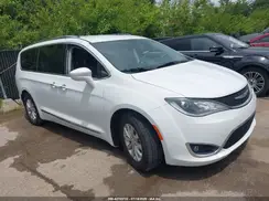 2C4RC1BG1KR650107 2019 CHRYSLER PACIFICA
