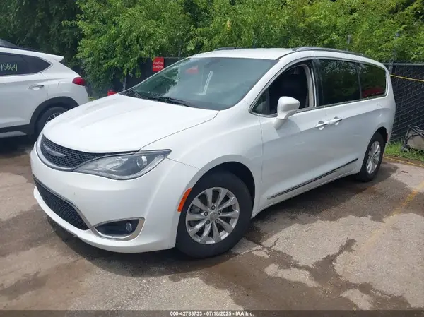 2C4RC1BG1KR650107 2019 CHRYSLER PACIFICA - Image 2