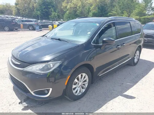 2C4RC1BG1KR651550 2019 CHRYSLER PACIFICA - Image 2