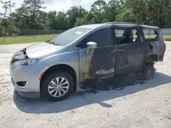 2C4RC1BG1KR653279 2019 CHRYSLER PACIFICA