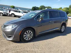 2C4RC1BG1KR665979 2019 CHRYSLER PACIFICA