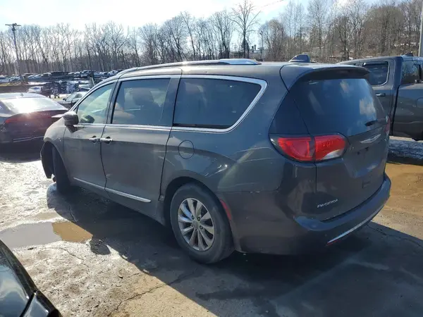 2C4RC1BG1KR666629 2019 CHRYSLER PACIFICA - Image 2