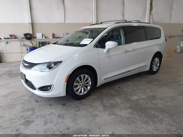 2C4RC1BG1KR680630 2019 CHRYSLER PACIFICA - Image 2