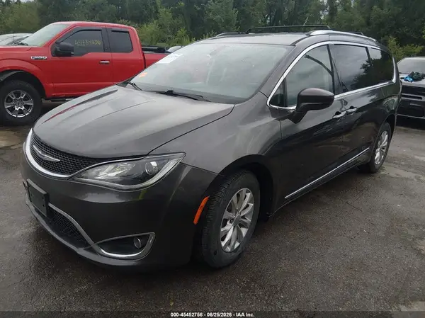 2C4RC1BG1KR680899 2019 CHRYSLER PACIFICA - Image 2
