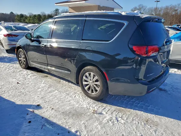 2C4RC1BG1KR685469 2019 CHRYSLER PACIFICA - Image 2