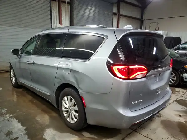 2C4RC1BG1KR720060 2019 CHRYSLER PACIFICA - Image 2