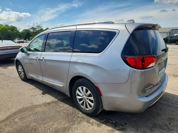 2C4RC1BG1KR731849 2019 CHRYSLER PACIFICA - Image 2