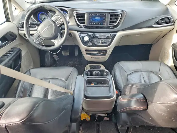 2C4RC1BG1LR215637 2020 CHRYSLER PACIFICA - Image 8