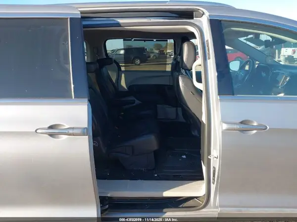 2C4RC1BG1LR271643 2020 CHRYSLER PACIFICA - Image 8
