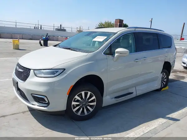 2C4RC1BG1MR521335 2021 CHRYSLER PACIFICA - Image 2