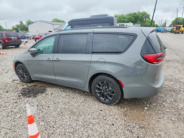 2C4RC1BG1MR540130 2021 CHRYSLER PACIFICA - Image 2