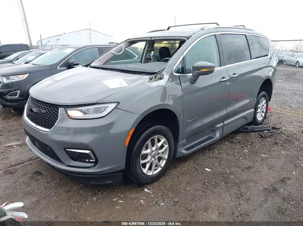 2C4RC1BG1MR602335 2021 CHRYSLER PACIFICA - Image 2