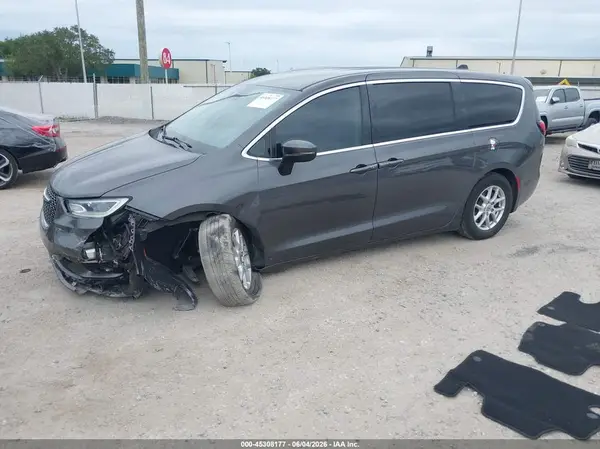2C4RC1BG1PR502479 2023 CHRYSLER PACIFICA - Image 2