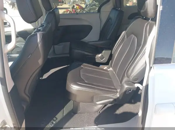 2C4RC1BG1PR531660 2023 CHRYSLER PACIFICA - Image 8