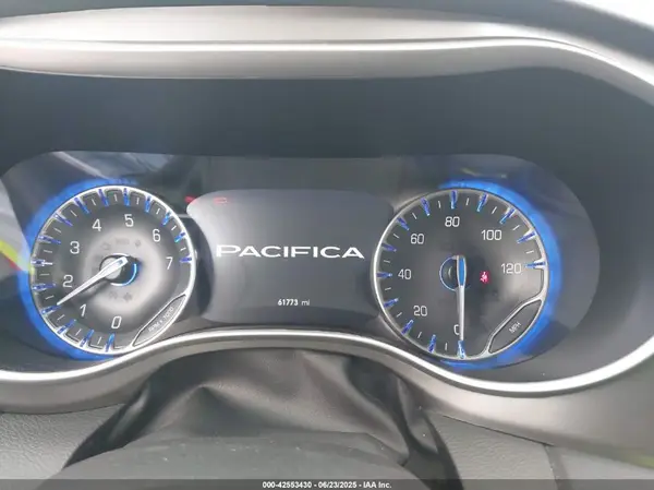2C4RC1BG1PR550628 2023 CHRYSLER PACIFICA - Image 2
