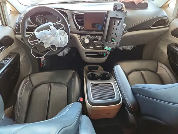 2C4RC1BG1PR575318 2023 CHRYSLER PACIFICA - Image 8