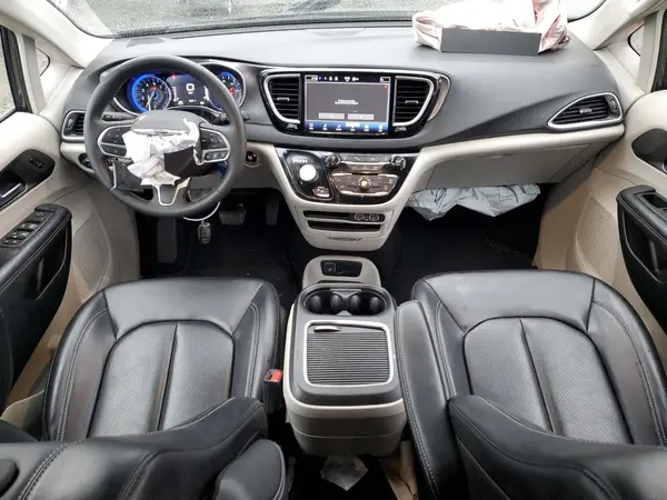 2C4RC1BG1PR577523 2023 CHRYSLER PACIFICA - Image 8