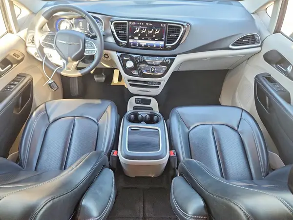 2C4RC1BG1PR587033 2023 CHRYSLER PACIFICA - Image 8