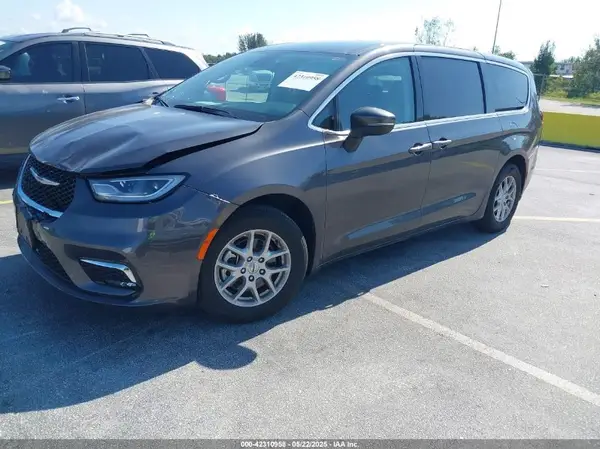 2C4RC1BG1PR587193 2023 CHRYSLER PACIFICA - Image 2