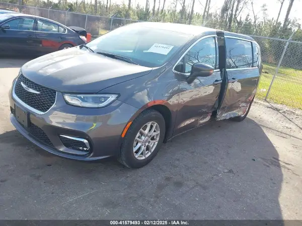 2C4RC1BG1PR600637 2023 CHRYSLER PACIFICA - Image 2