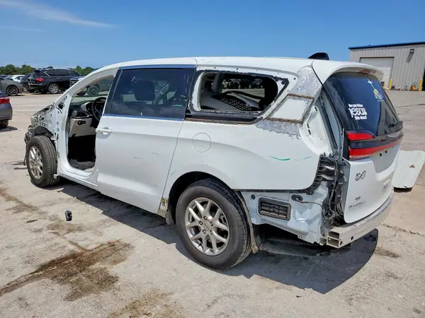 2C4RC1BG1PR616238 2023 CHRYSLER PACIFICA - Image 2