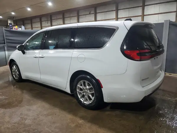 2C4RC1BG1PR624310 2023 CHRYSLER PACIFICA - Image 2