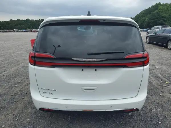 2023 CHRYSLER PACIFICA auction photo 6