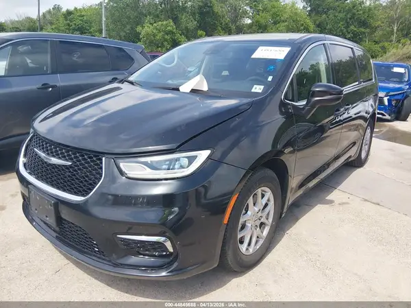 2C4RC1BG1PR627806 2023 CHRYSLER PACIFICA - Image 2