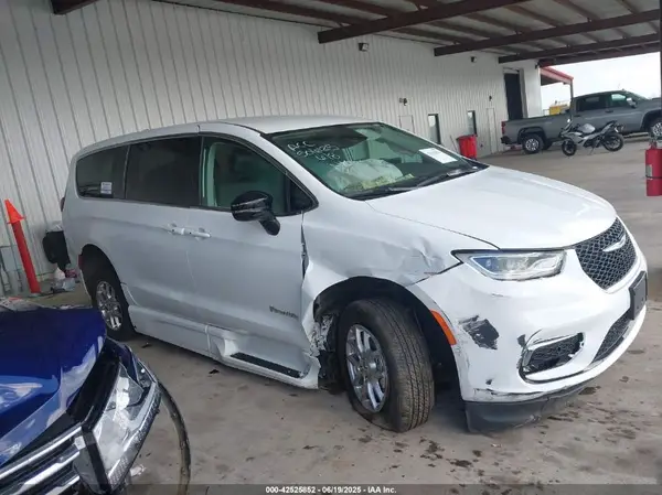 2C4RC1BG1RR120665 2024 CHRYSLER PACIFICA - Image 1