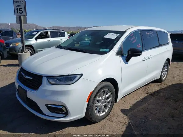 2C4RC1BG1RR125557 2024 CHRYSLER PACIFICA - Image 2