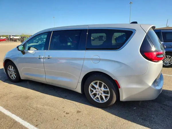 2C4RC1BG1RR128393 2024 CHRYSLER PACIFICA - Image 2
