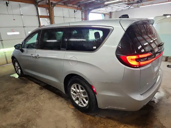2C4RC1BG1RR133237 2024 CHRYSLER PACIFICA - Image 2