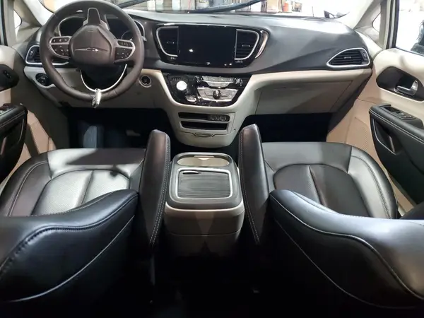 2C4RC1BG1RR133285 2024 CHRYSLER PACIFICA - Image 8