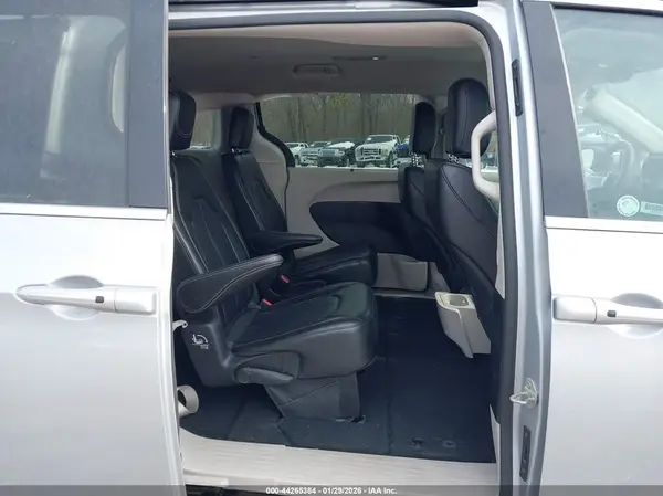 2C4RC1BG1RR138969 2024 CHRYSLER PACIFICA - Image 8
