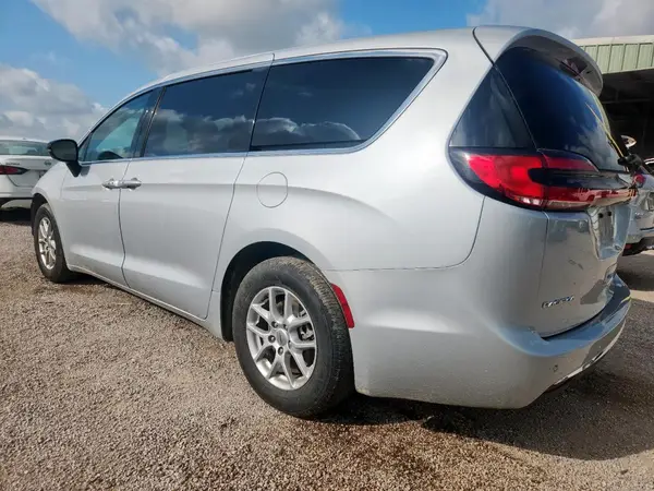 2C4RC1BG1RR144318 2024 CHRYSLER PACIFICA - Image 2