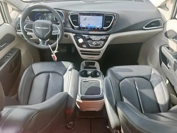 2C4RC1BG1RR144318 2024 CHRYSLER PACIFICA - Image 8