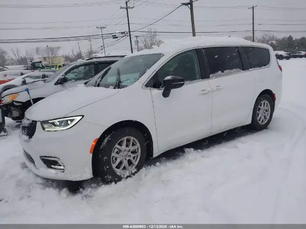 2C4RC1BG1RR152211 2024 CHRYSLER PACIFICA - Image 2