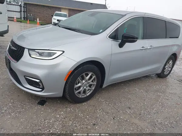 2C4RC1BG1RR154024 2024 CHRYSLER PACIFICA - Image 2